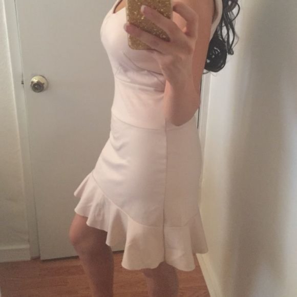 NWT Jennifer Lopez Womens A Line Mini Dress JL414401 Ruffle Hem Beige 2 was 70$ - Picture 2 of 12